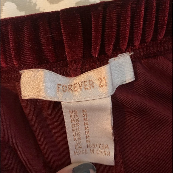 size m pants that flare on the ends, from forever 21, used - Picture 2 of 4